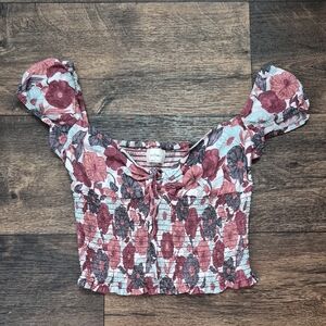 Wilfred Floral Smocked Crop Top in Rose and Slate
